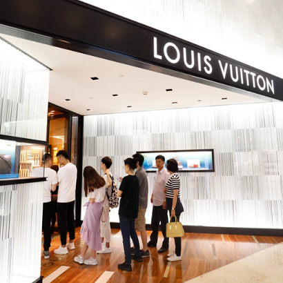 does Louis Vuitton have sales